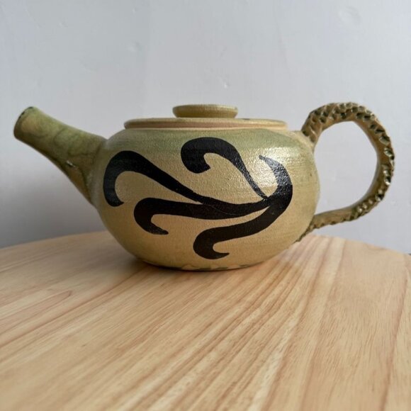 Vintage Studio Art Teapot Signed Tori Henry 94 Textured Handle Abstract Pottery - Picture 1 of 10